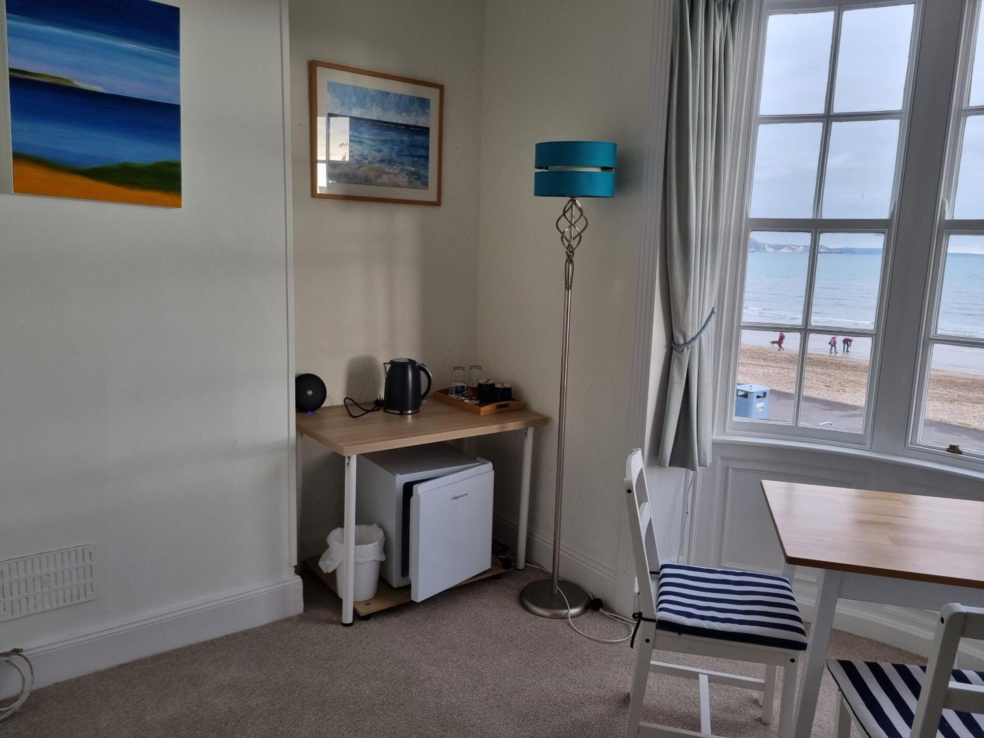 Seaspray Guest House Уеймут Екстериор снимка